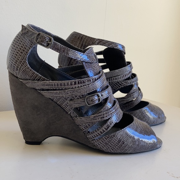 Steve Madden croc print wedge peep toe strappy sandals shoes - Picture 3 of 9